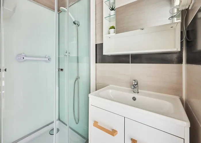 La Fleurie - Appt A 50m De La *